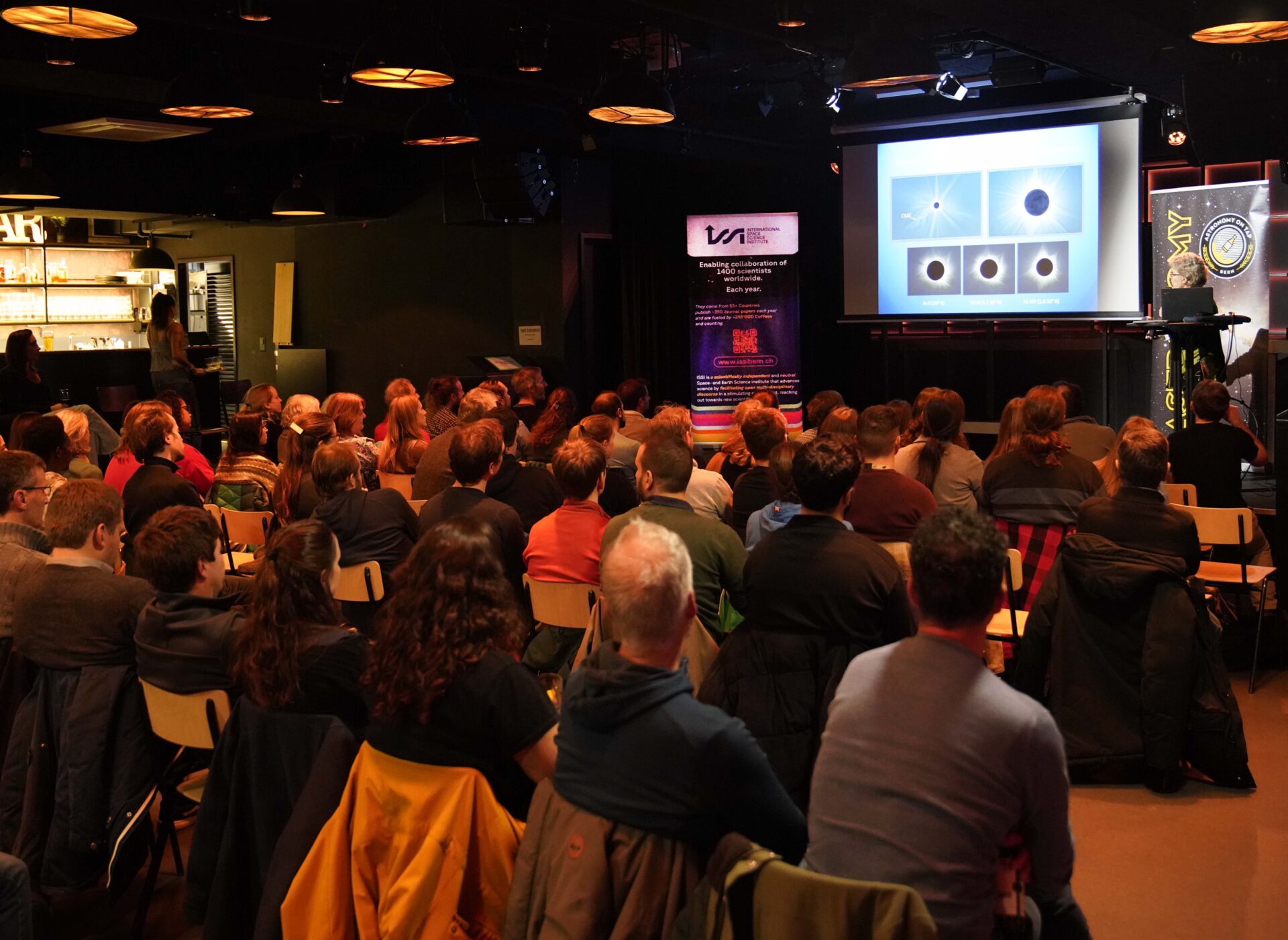 Astronomy on Tap, Bern. Picture by AoT Bern, Ruben Tandon and Brian Magee.