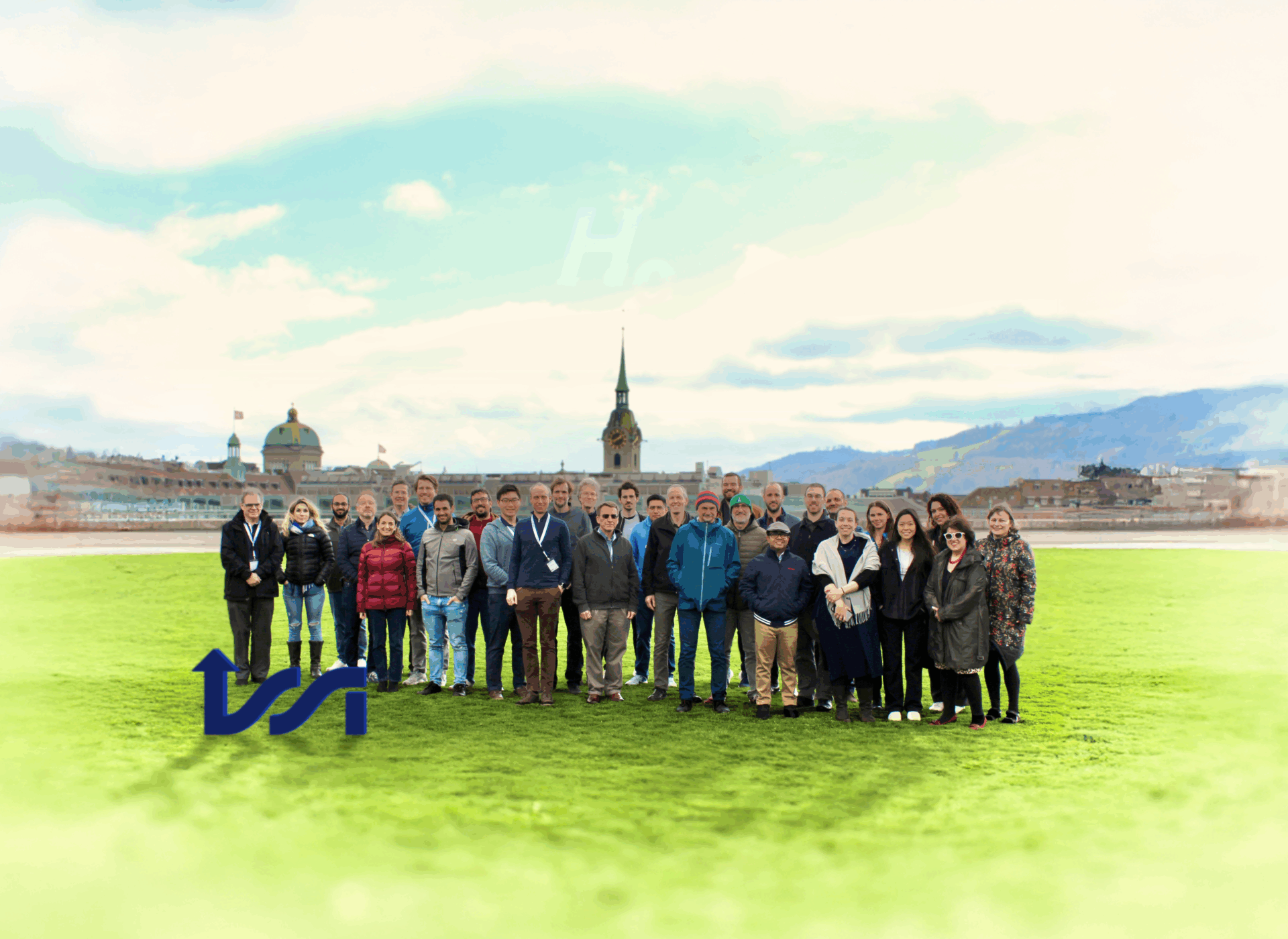 Team picture of the ISSI Workshop "What’s under the H₀od? Towards Consensus on the Local Value of the Hubble Constant" by Fabio Crameri.